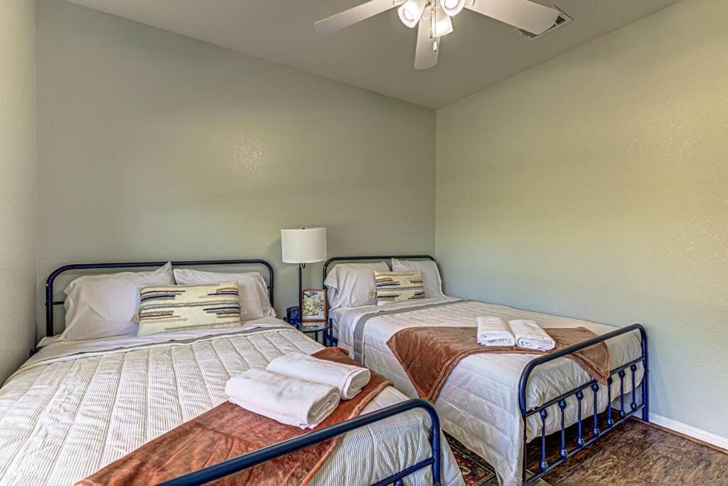 New Listing! 4 Bdrm Hill Country Home With Pool Austin Exterior photo